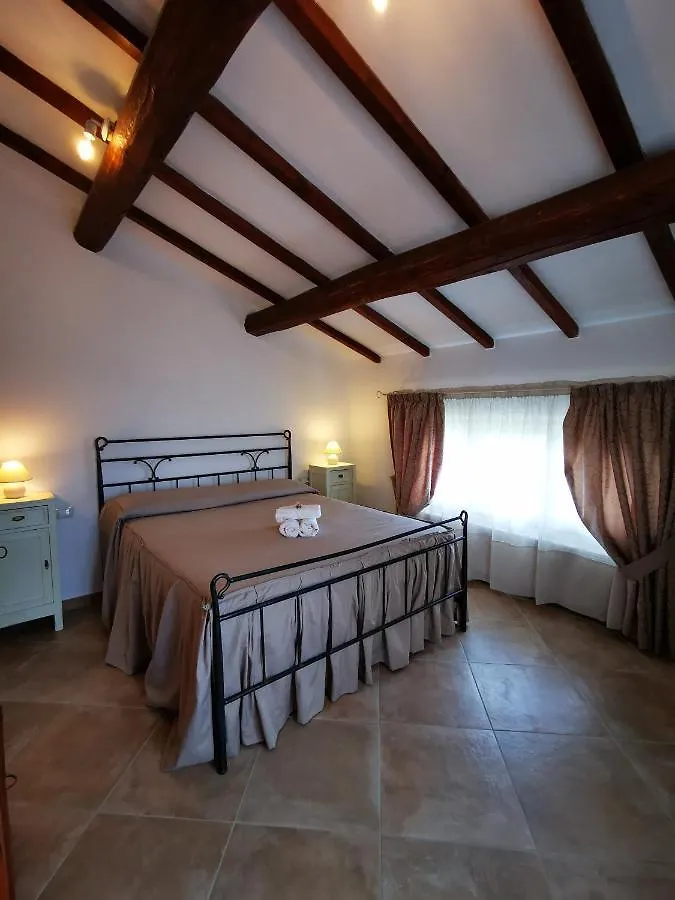Farm stay Agriturismo Sotto La Rocca Carmignano Italy